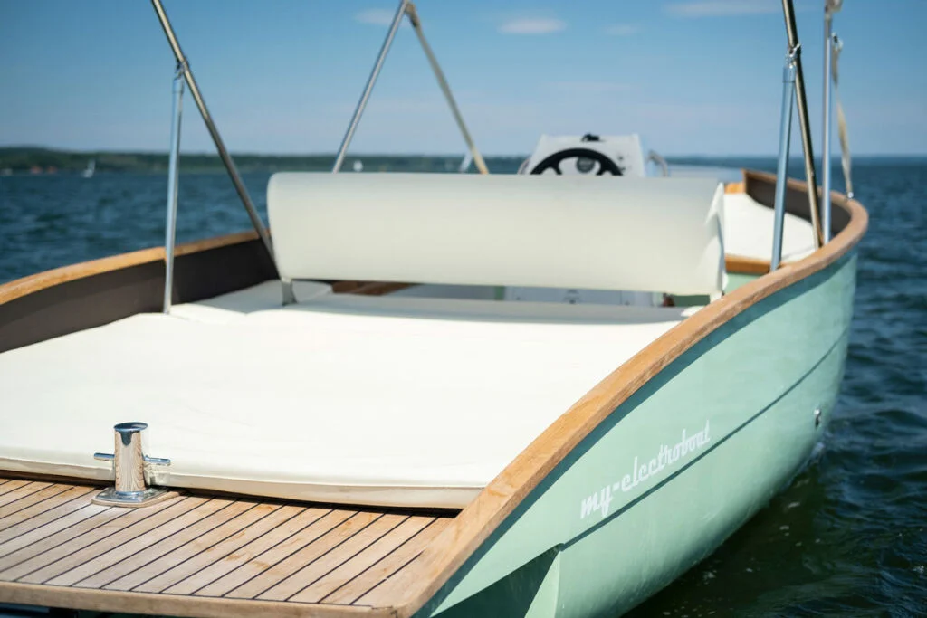 Sailotec.de Referenzen My-Electroboat My-Junior Sailotec.de Referenzen My-Electroboat My-Junior